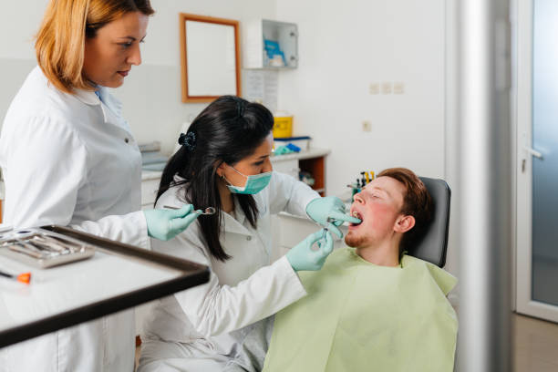 Best Emergency Tooth Extraction  in Richton Park, IL